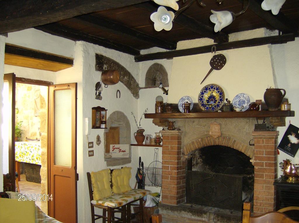 Gerani Rossi Bagnoregio Quarto foto
